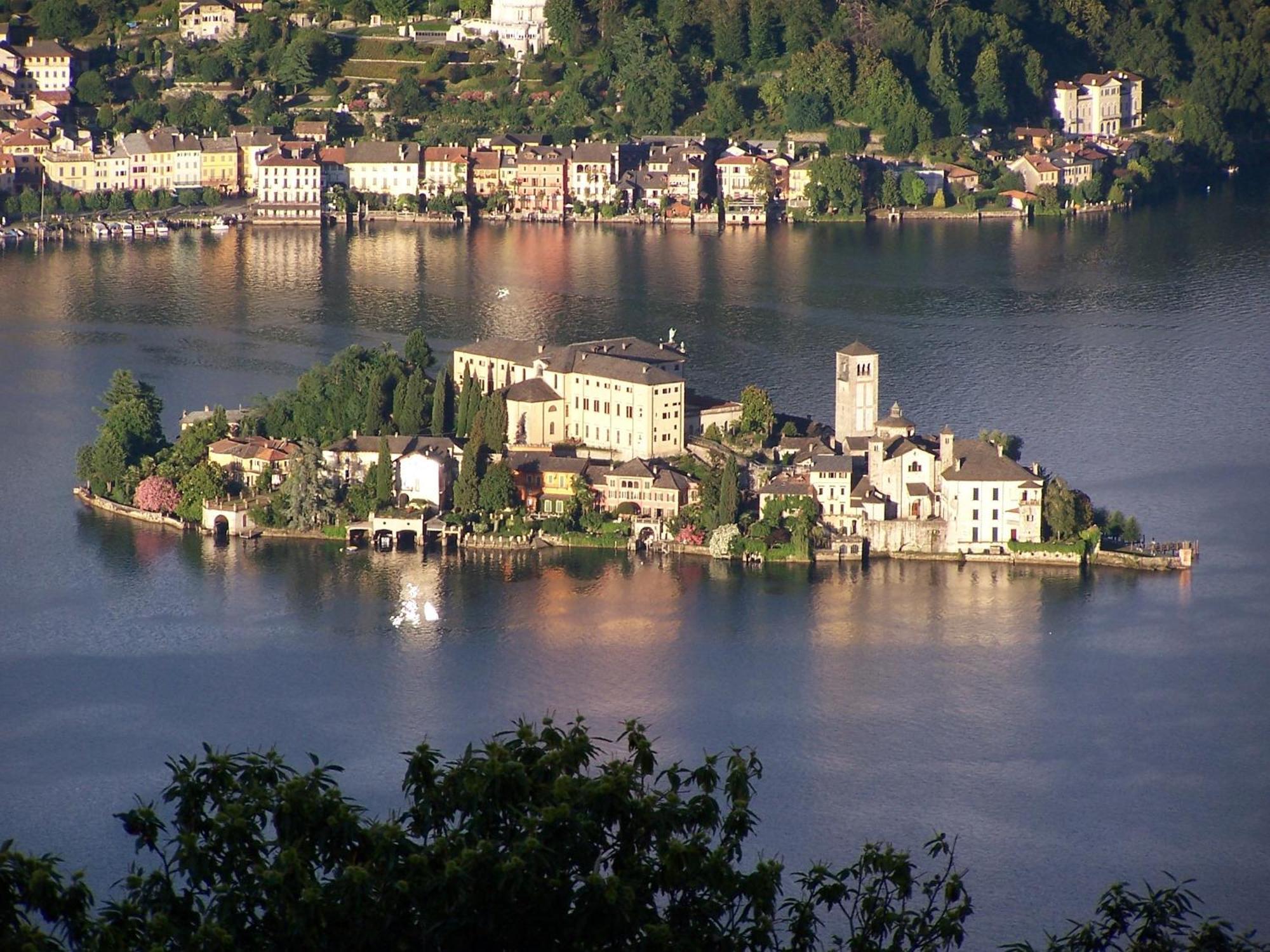 Hotel Panoramico Lago D'Orta (Adults Only) Madonna Del Sasso المظهر الخارجي الصورة