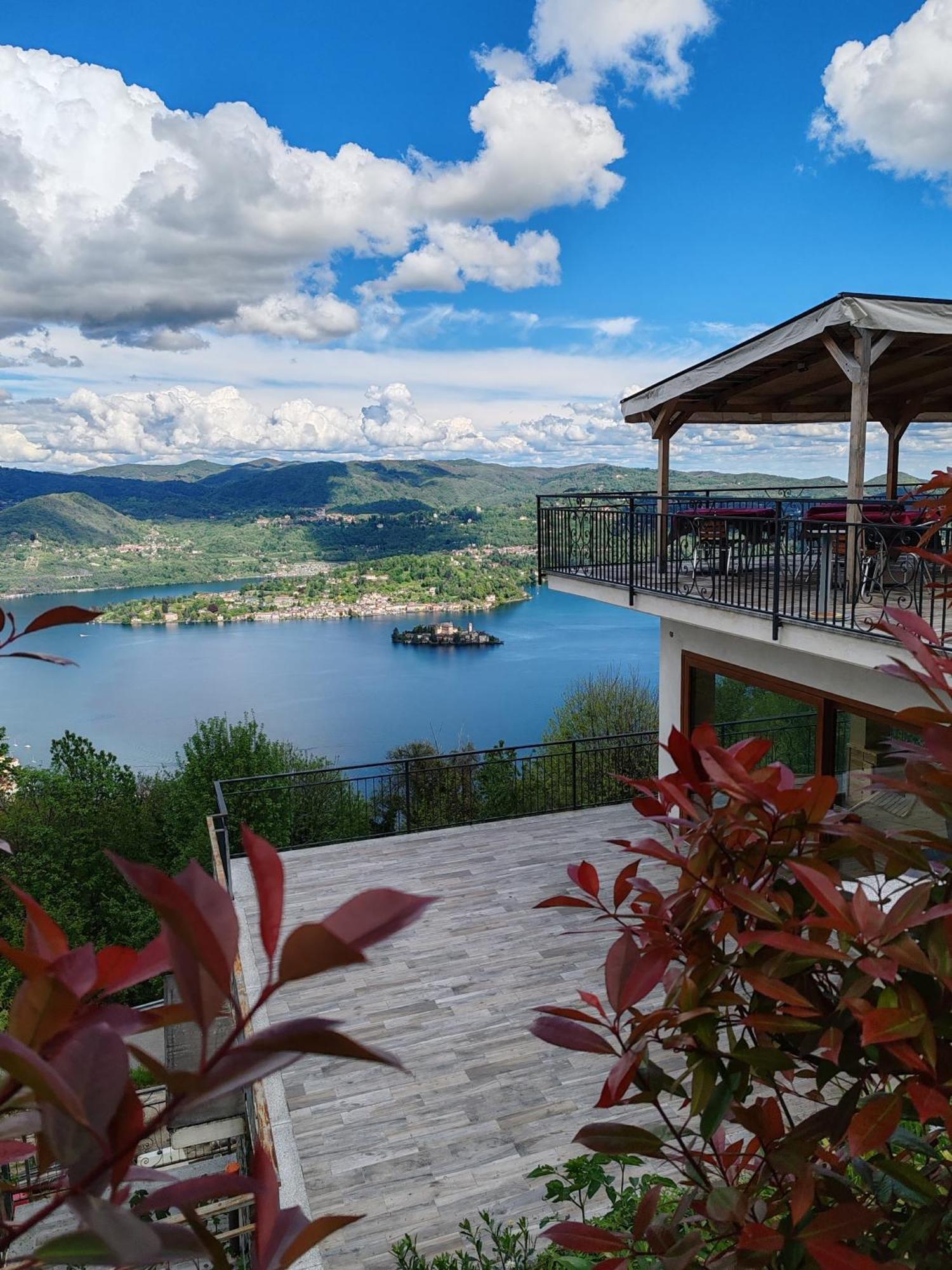 Hotel Panoramico Lago D'Orta (Adults Only) Madonna Del Sasso المظهر الخارجي الصورة