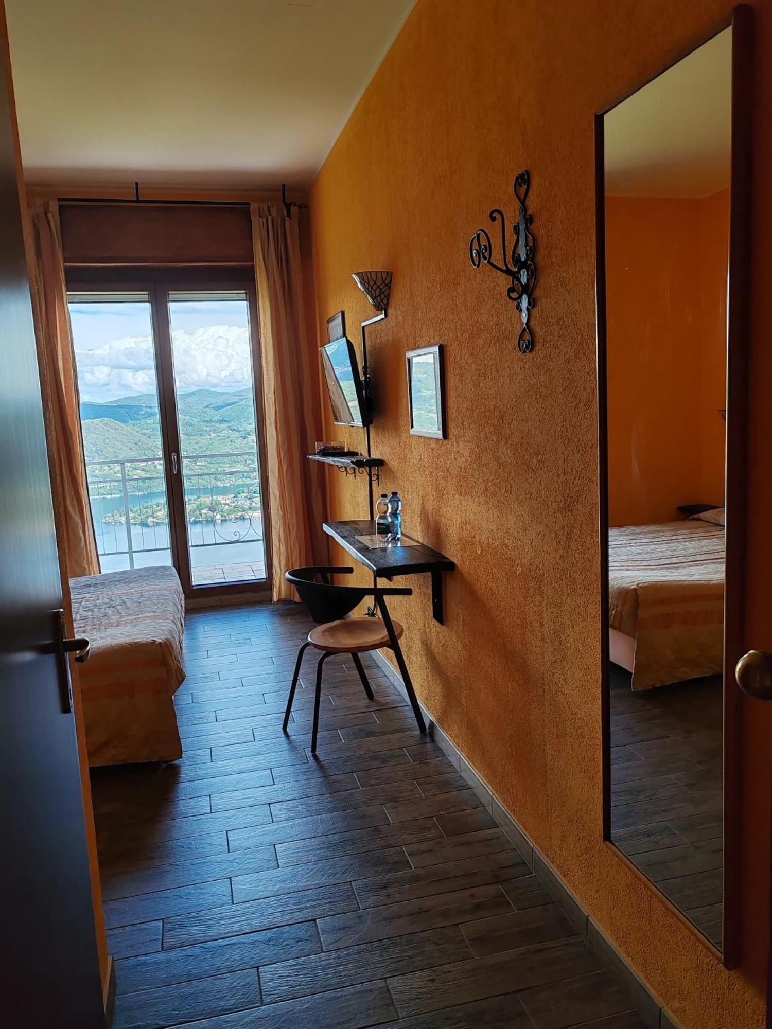 Hotel Panoramico Lago D'Orta (Adults Only) Madonna Del Sasso المظهر الخارجي الصورة