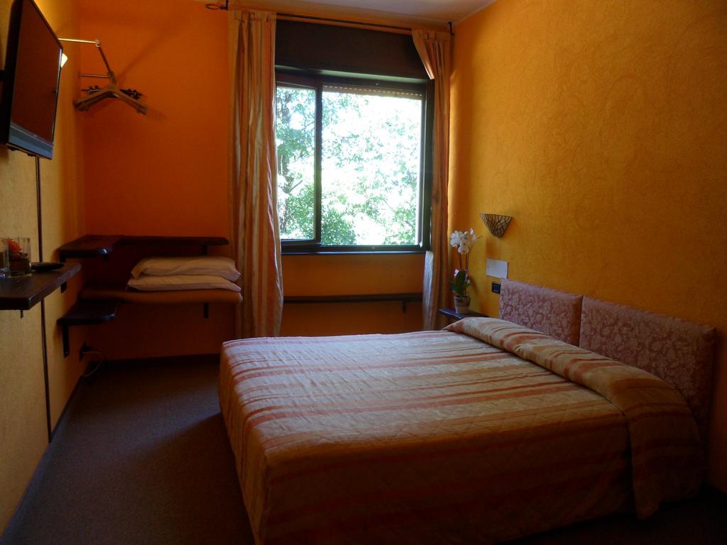 Hotel Panoramico Lago D'Orta (Adults Only) Madonna Del Sasso المظهر الخارجي الصورة