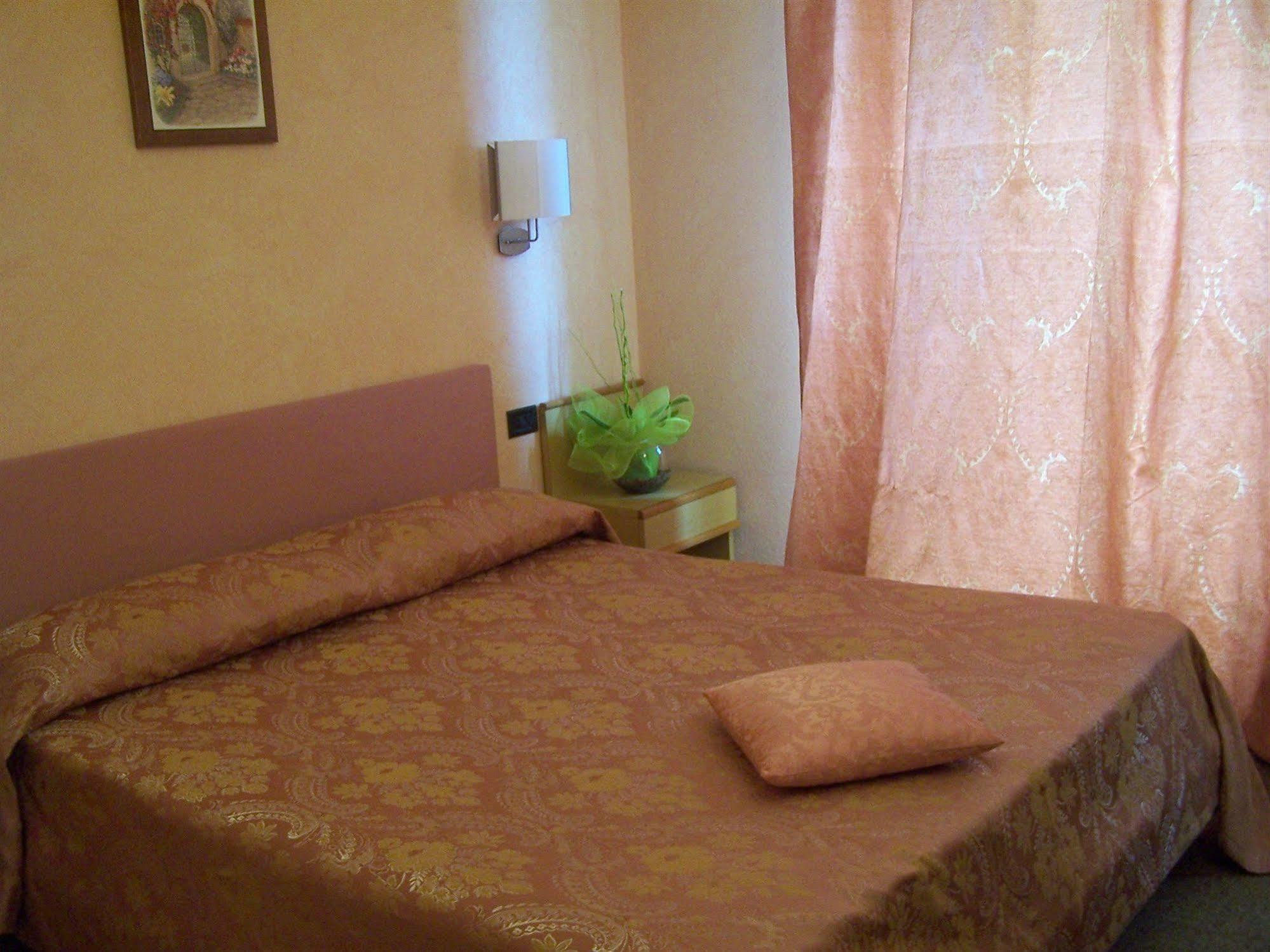 Hotel Panoramico Lago D'Orta (Adults Only) Madonna Del Sasso المظهر الخارجي الصورة