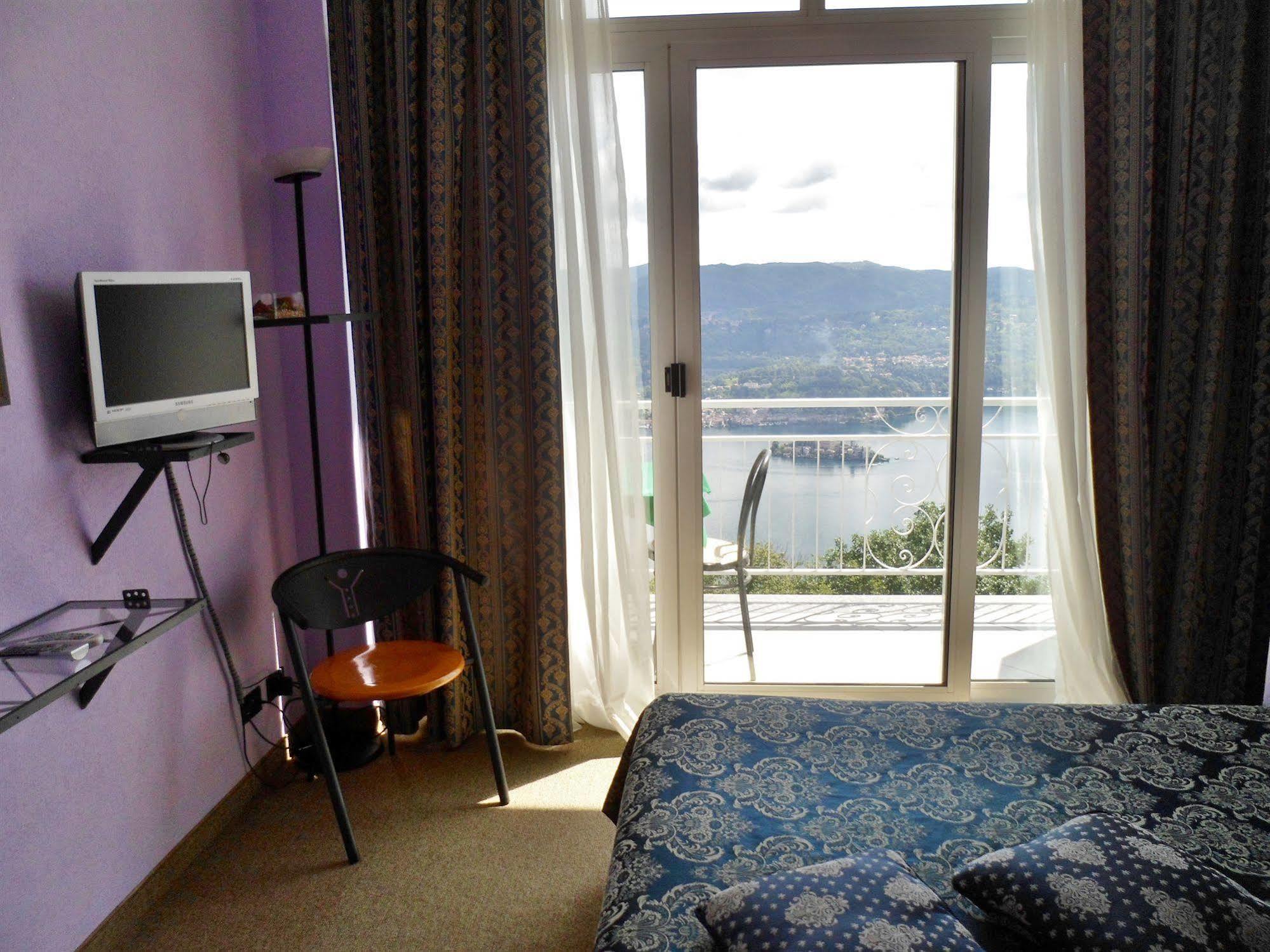 Hotel Panoramico Lago D'Orta (Adults Only) Madonna Del Sasso المظهر الخارجي الصورة
