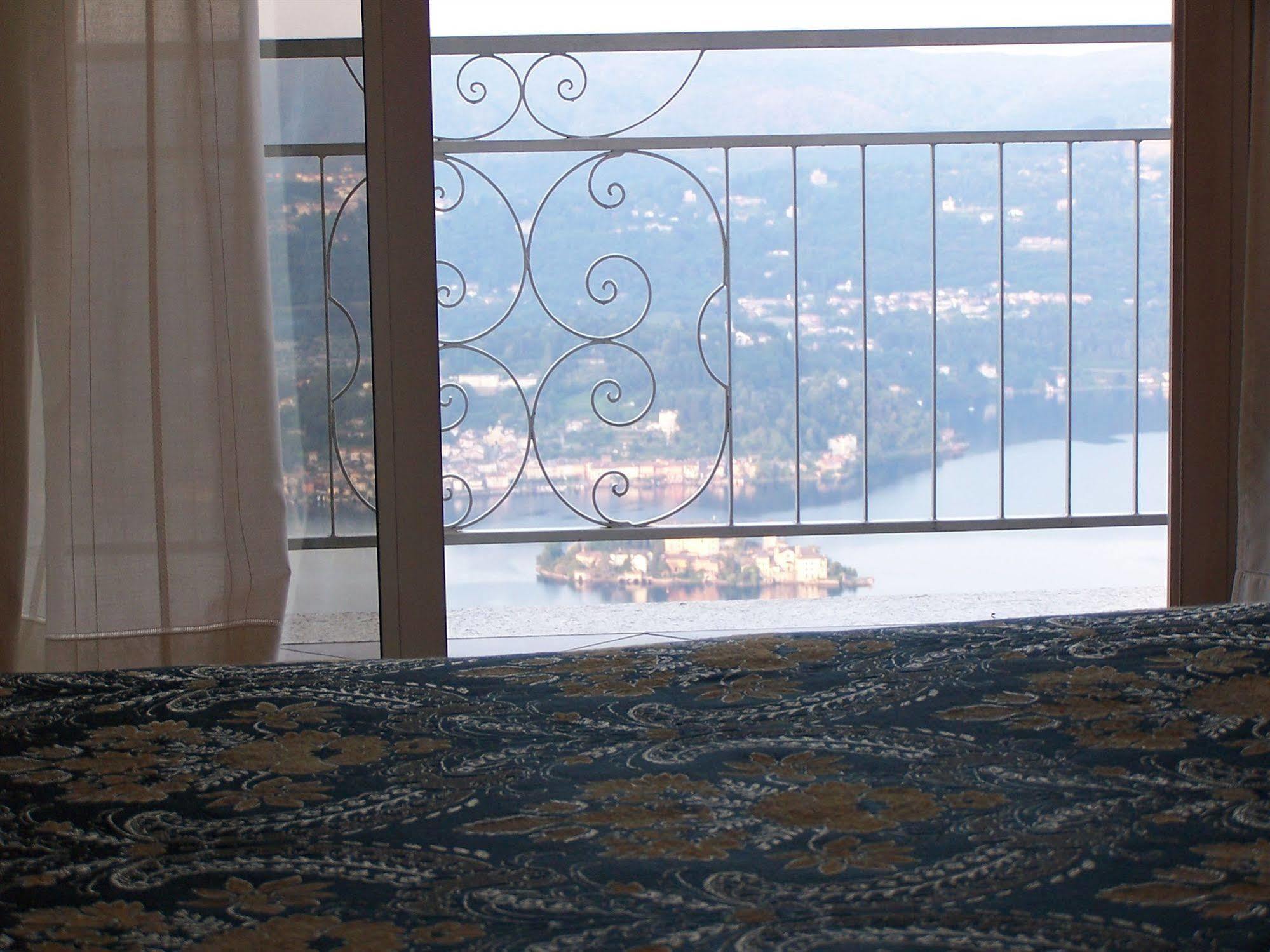 Hotel Panoramico Lago D'Orta (Adults Only) Madonna Del Sasso المظهر الخارجي الصورة