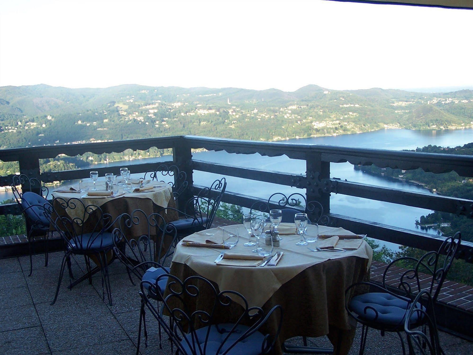 Hotel Panoramico Lago D'Orta (Adults Only) Madonna Del Sasso المظهر الخارجي الصورة