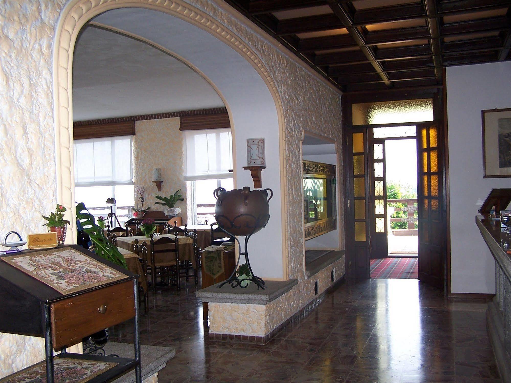 Hotel Panoramico Lago D'Orta (Adults Only) Madonna Del Sasso المظهر الخارجي الصورة